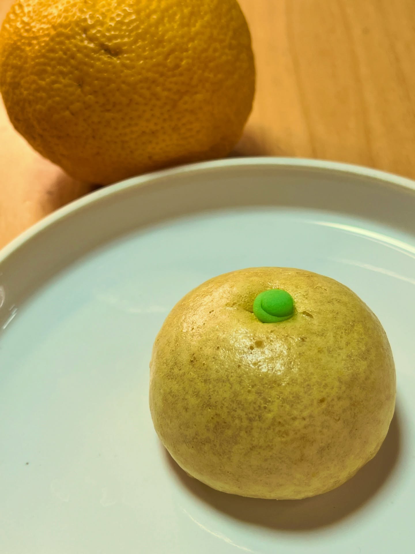 「柚子饅頭」(Yuzu Manju)

This is the Yuzu Manju we’ll be making in the December Petit Wagashi Class.

In this lesson, we’ll handcraft soft steamed manju infused with the refreshing aroma of yuzu.
The gentle fragrance that spreads as they steam is one of winter’s simple pleasures.
We’ll be using a recipe you can easily recreate at home, too.

Let’s enjoy making these heartwarming wagashi together.

12月のちょこっと和菓子教室で作る柚子饅頭です。

今回のレッスンでは、柚子の香りがふわっと広がる「柚子饅頭」を手作りします。
蒸し上がる瞬間のやさしい香りは、冬ならではの贅沢。ご家庭でも再現できるレシピで作ります。
ほっこり癒される和菓子作りを一緒に楽しみましょう。

12月21日大阪開催の分もまだお席がございます。ご興味のある方はぜひご参加ください。

2️⃣12月21日(日)10:00〜12:00
会場:大阪市　クレオ大阪東

🕰️時間: 約120分

〈内容〉
お菓子作り
和菓子クイズ
試食&お持ち帰り
家庭でも作れるレシピ付き

🌼参加費
3000円
子供料金1500円(大人と一緒に参加の場合) 
申し込み期限:12月16日

「作って楽しい」「食べて美しい」和菓子の世界を、ぜひ体験しにきてください✨
お申し込みはLINE、InstagramDM、ホームページからでも承ります。

※今回をもちまして特別企画「ちょこっと和菓子教室」は最後となります。
何でもお気軽にお問い合わせください。
ご参加を心よりお待ちしております。

“Petit Wagashi Workshop”

2️⃣ December 21 (Sun) 10:00–12:00
Location: Creo Osaka East (Osaka City)

🕰️ Duration: approx. 120 minutes

Workshop Details
	•	Hands-on wagashi making
	•	Wagashi quiz
	•	Tasting & take-home sweets
	•	Recipe included so you can make it at home

🌼 Participation Fee
	•	Adults: 3,000 yen
	•	Children: 1,500 yen (when attending with an adult)
Registration deadline: December 16

Come experience the world of wagashi — fun to make and beautiful to eat! ✨
You can sign up via LINE, Instagram DM, or through our website.

※ This will be the final session of our special series, “Petit Wagashi Workshop.”
Please feel free to contact us with any questions.
We look forward to seeing you!

#wagashi #sweets #wagashiworkshop #wagashiclass#japan #Japanese#japaneseconfectionery #japaneseculture #osaka